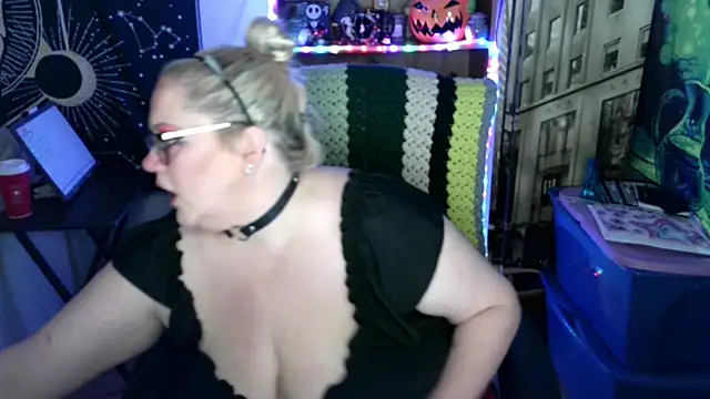 Kinky Witch online show from 05.22.26