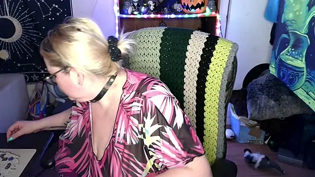 Kinky Witch online show from 05.28.26