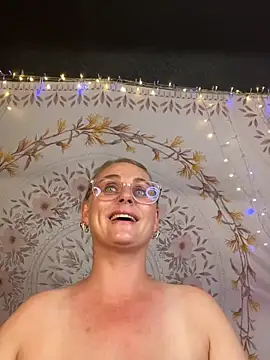 BossMomma0387 online show from 05.13.26