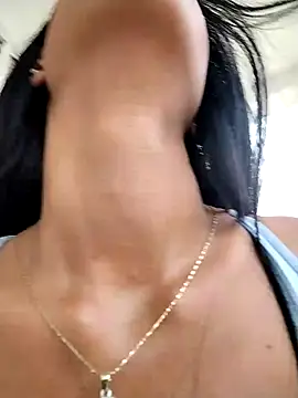 Snapshot of Juliana_Xander chatting on 10.06.25 Juliana Xander online show from 10.06.25