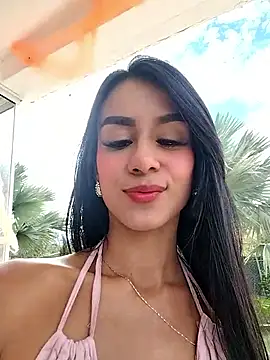 Snapshot of Juliana_Xander chatting on 11.06.25 Juliana Xander online show from 11.06.25