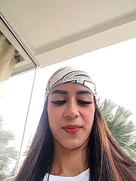 Snapshot of Juliana_Xander chatting on 11.15.25 Juliana Xander online show from 11.15.25