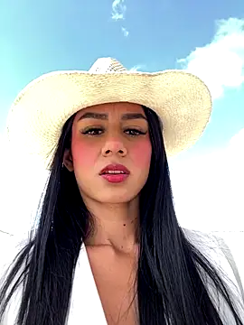 Snapshot of Juliana_Xander chatting on 12.15.25 Juliana Xander online show from 12.15.25