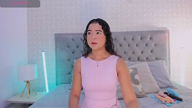 Snapshot of Evaa_Lunna_ chatting on 05.20.26 Evaa Lunna online show from 05.20.26