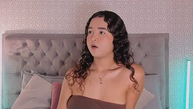 Snapshot of Evaa_Lunna_ chatting on 06.16.26 Evaa Lunna online show from 06.16.26