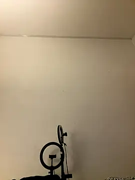 Ninazhang online show from 11.30.25