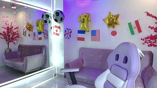 Snapshot of Antonella_wild chatting on 07.16.26 Antonella wild online show from 07.16.26