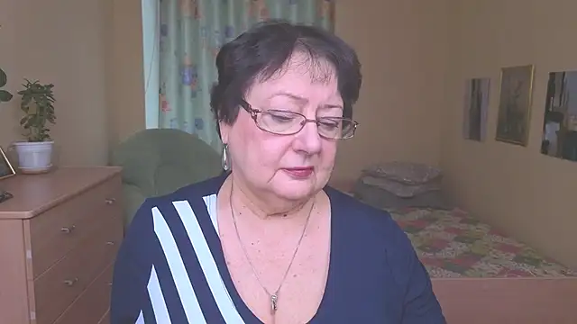 Margo Moll online show from 12.20.25