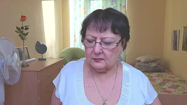 Margo Moll online show from 01.16.26