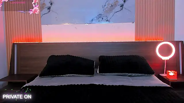 Snapshot of samanthaa_moon chatting on 03.10.26 samanthaa moon online show from 03.10.26