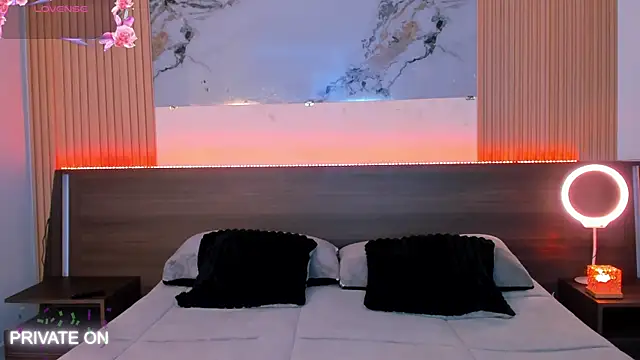 Snapshot of samanthaa_moon chatting on 03.22.26 samanthaa moon online show from 03.22.26