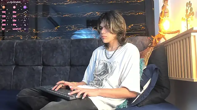 Diamond twink online show from 11.30.25