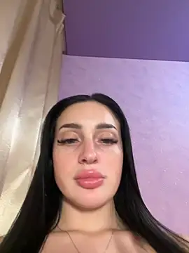 Snapshot of Soft_Pleasure chatting on 12.05.25 Soft Pleasure online show from 12.05.25