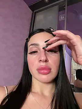 Snapshot of Soft_Pleasure chatting on 12.18.25 Soft Pleasure online show from 12.18.25