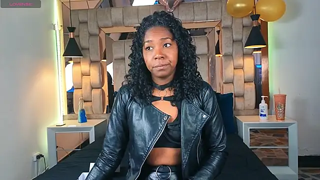 Snapshot of Blackyhot69 chatting on 09.19.25 Blackyhot69 online show from 09.19.25