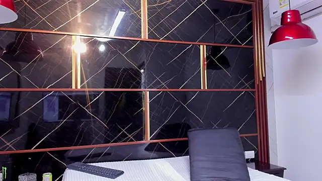 HannyThompson online show from 09.27.25