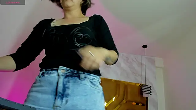 Luciifeer  online show from 09.24.25