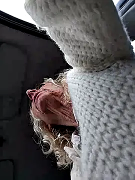 Snapshot of clarabell4 chatting on 11.25.25 clarabell4 online show from 11.25.25