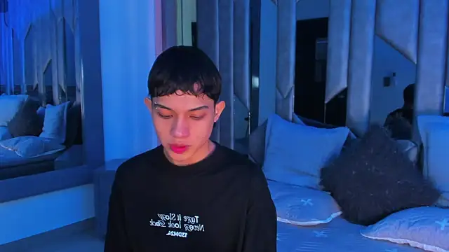 Sebax Young online show from 06.21.26