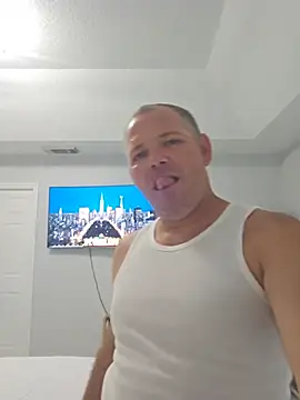 Snapshot of cubanitofeliz40 chatting on 05.19.26 cubanitofeliz40 online show from 05.19.26