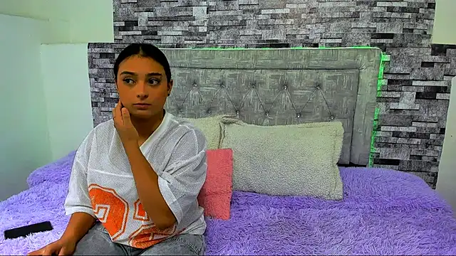 Snapshot of nicolexxaleja chatting on 09.22.25 nicolexxaleja online show from 09.22.25