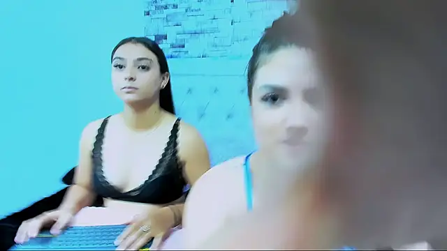 Snapshot of nicolexxaleja chatting on 10.19.25 nicolexxaleja online show from 10.19.25