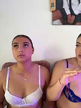 Snapshot of nicolexxaleja chatting on 05.19.26 nicolexxaleja online show from 05.19.26