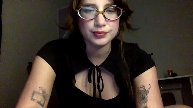 Snapshot of Meowkillah13 chatting on 12.01.25 Meowkillah13 online show from 12.01.25