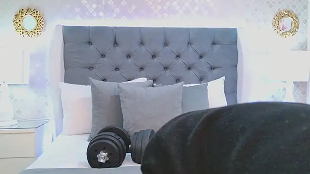 Snapshot of ZoeKrug chatting on 01.11.26 ZoeKrug online show from 01.11.26