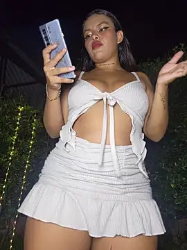 Yessica Lopezz online show from 06.07.26