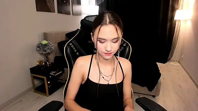 Snapshot of EllaCurtis chatting on 03.14.26 EllaCurtis online show from 03.14.26