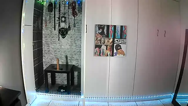 Snapshot of BaDSubMiss chatting on 10.31.25 BaDSubMiss online show from 10.31.25