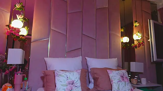 LucyLextonX online show from 03.19.26