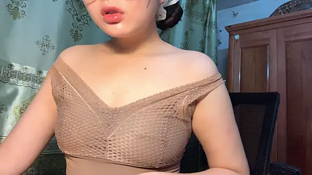 Snapshot of LinYi_Office chatting on 07.23.26 LinYi Office online show from 07.23.26
