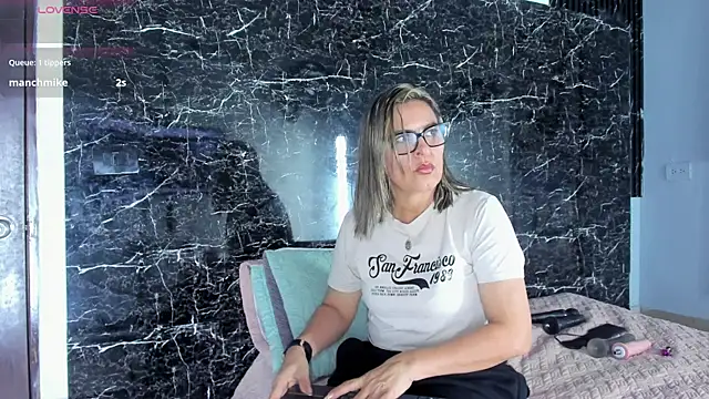 Agatha Pleasure online show from 04.29.26