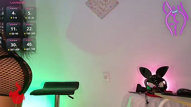 Snapshot of Barbydominant_fetish chatting on 06.24.26 Barbydominant fetish online show from 06.24.26
