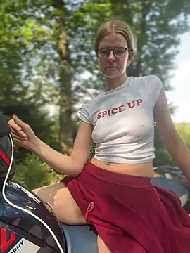 Bikergirl 97 online show from 08.05.26