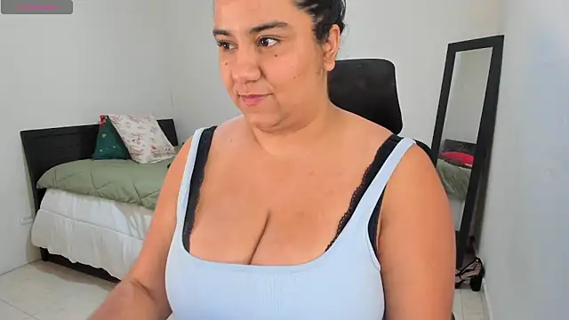 Snapshot of MariamCastiblanco chatting on 04.30.26 MariamCastiblanco online show from 04.30.26