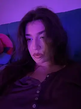 ScarletBloom  online show from 11.20.25