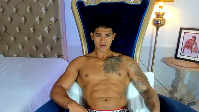 Snapshot of antonio__444 chatting on 10.30.25 antonio 444 online show from 10.30.25