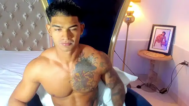 Snapshot of antonio__444 chatting on 11.10.25 antonio 444 online show from 11.10.25