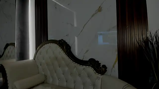 Snapshot of CoralieBronson chatting on 10.11.25 CoralieBronson online show from 10.11.25