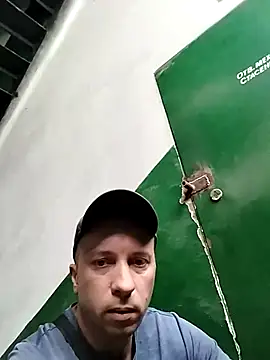 Snapshot of hornny_boy35 chatting on 07.27.26 hornny boy35 online show from 07.27.26