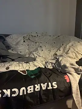 Snapshot of pophiboy chatting on 02.11.26 pophiboy online show from 02.11.26