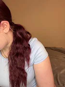 SweetTeenGirl online show from 02.25.26