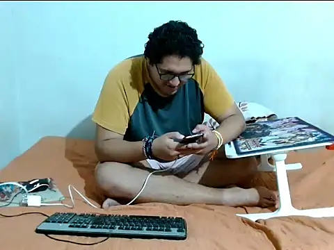 Snapshot of MeisanPaul chatting on 11.24.25 MeisanPaul online show from 11.24.25