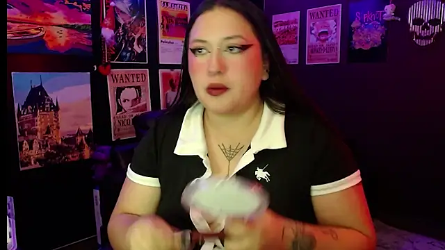 Snapshot of Ravendark_ chatting on 02.05.26 Ravendark online show from 02.05.26