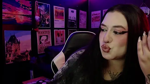 Snapshot of Ravendark_ chatting on 03.02.26 Ravendark online show from 03.02.26