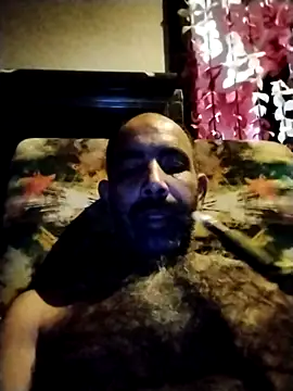 Snapshot of salimbasha chatting on 10.29.25 salimbasha online show from 10.29.25