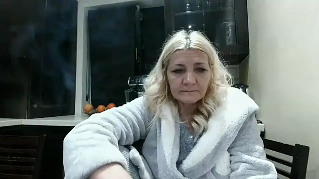 Snapshot of ButterflyBlondie chatting on 02.03.26 ButterflyBlondie online show from 02.03.26